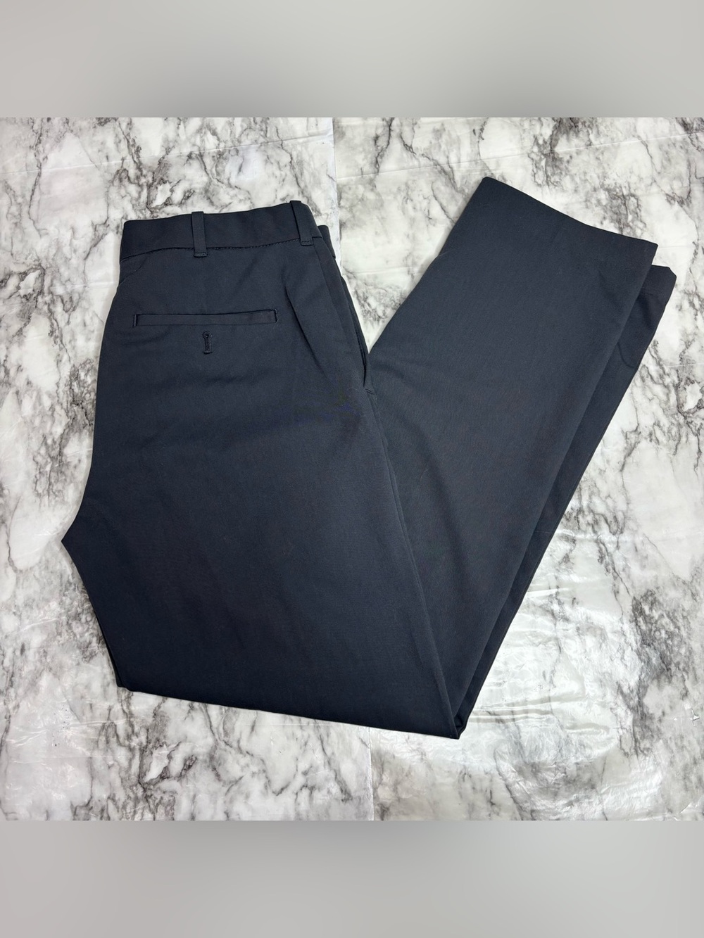 Van Heusen Men's 30 X 30 black Dress Pants Slim Classic office workwear